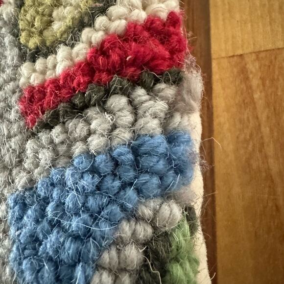 Jacobean Flower Wool Latch Hooked Pillow Blue Red 14x18" Cottage Core Country - Picture 8 of 11